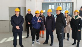  张铁强在甘肃物流集团兰港投公司开展春节检查慰问
