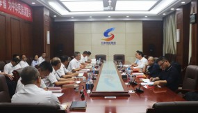  张铁强在万达物流公司调研