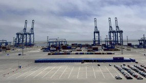  春节期间 甘肃国际物流集团青年坚守秘鲁海外仓