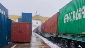  甘肃国际物流集团亚麻籽国际班列顺利抵达兰州