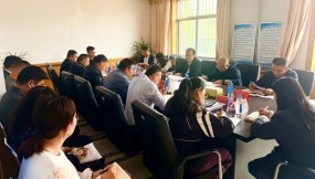  杨芊滨在河口物流园公司督导调研